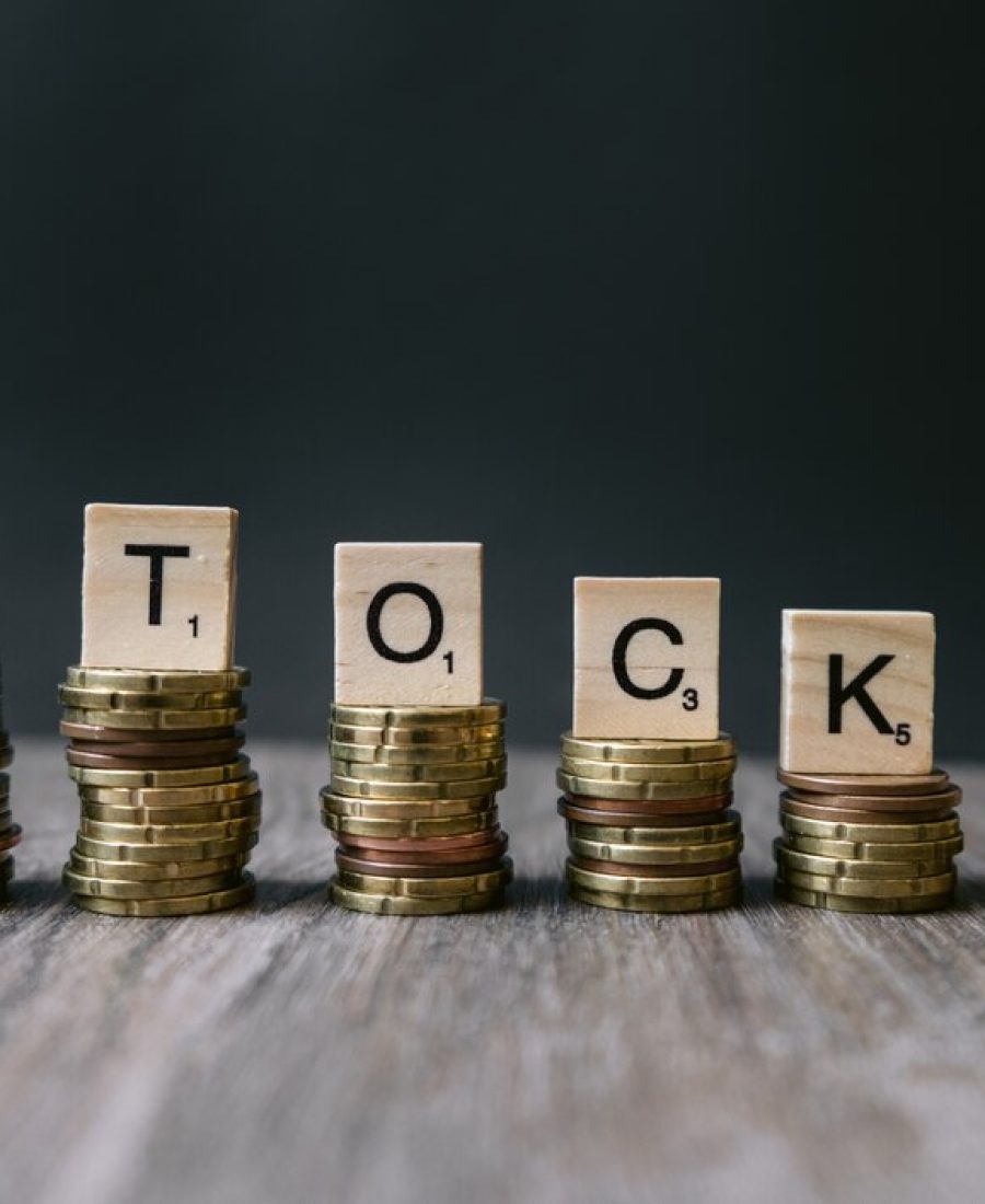 word-stocks-decreasing-coins_181624-18511